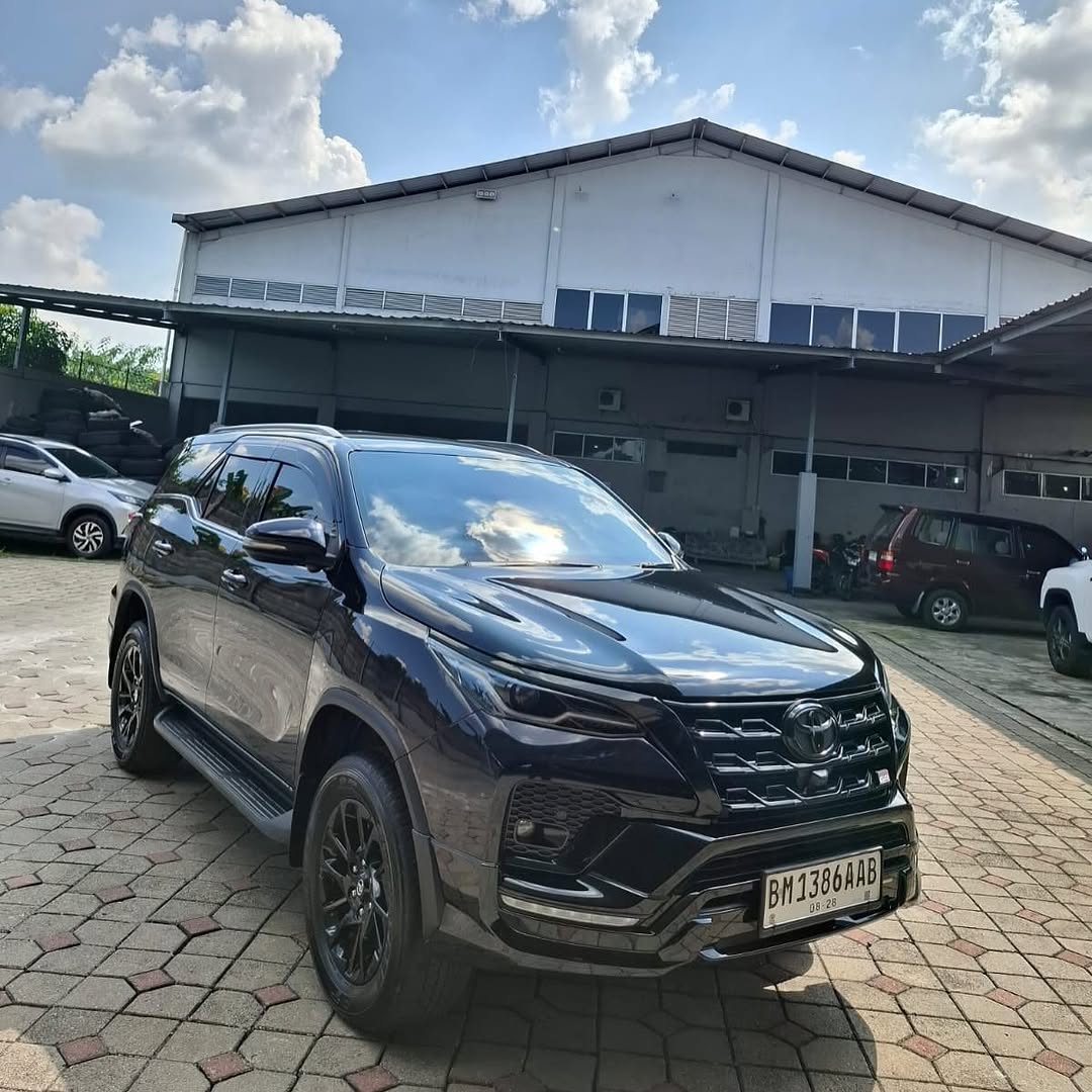 TOYOTA FORTUNER VRZ 2.8 AT  
