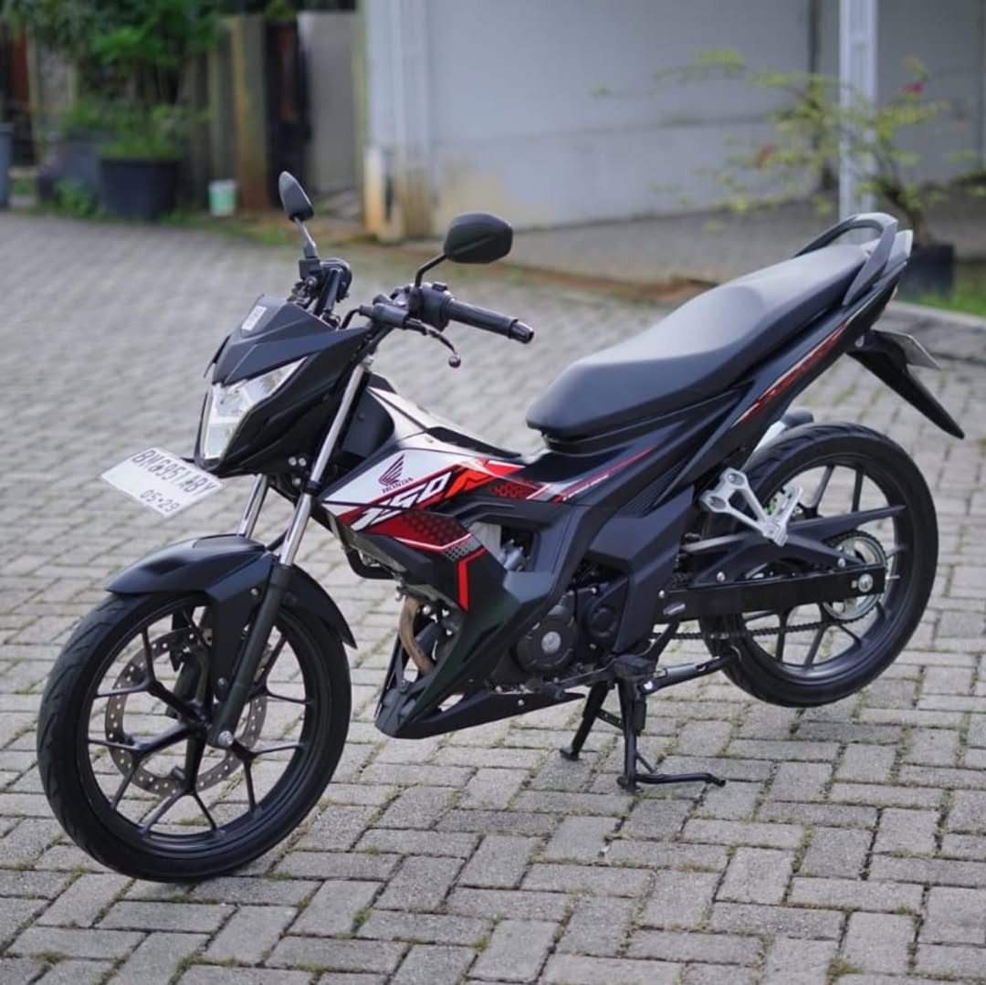 HONDA SONIC 150 R  