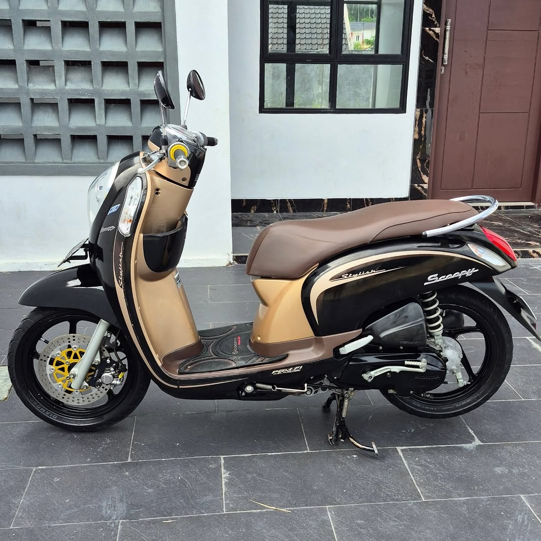 HONDA SCOOPY FI Skutik