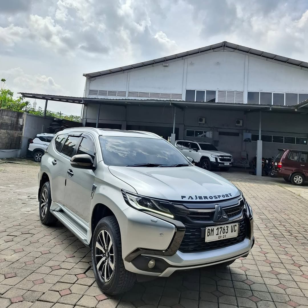 MITSUBISHI PAJERO DAKAR 4X2 AT AT  