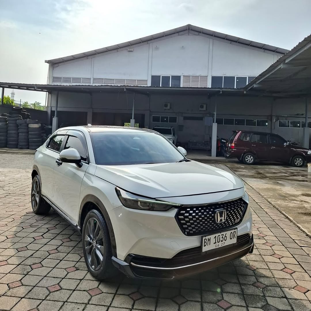 HONDA HRV RS TURBO CVT AT  