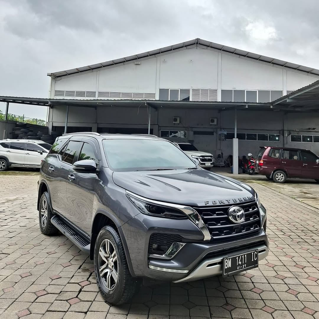 TOYOTA FORTUNER G DIESEL MT 