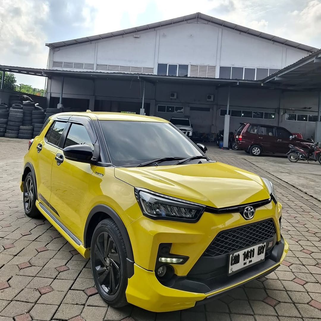 TOYOTA Raize 1.0 gr matic Suv