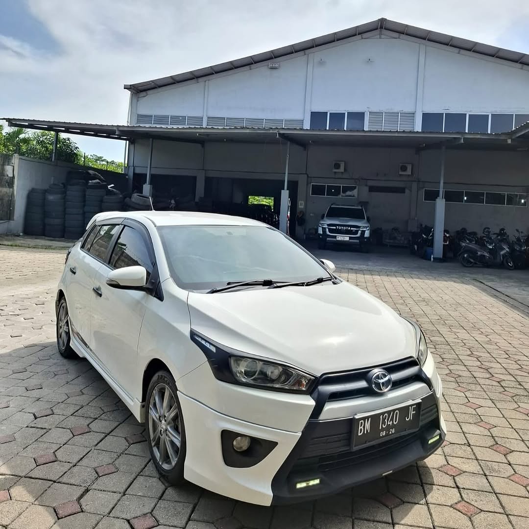 TOYOTA YARIS S TRD AT 