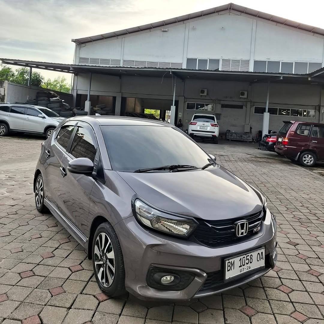 HONDA BRIO 1.2 RS AT Hatchback 