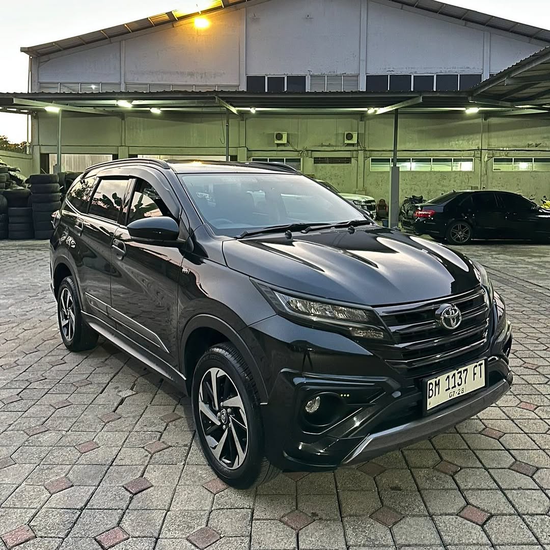 Toyota rush 1.5 gr mt Suv