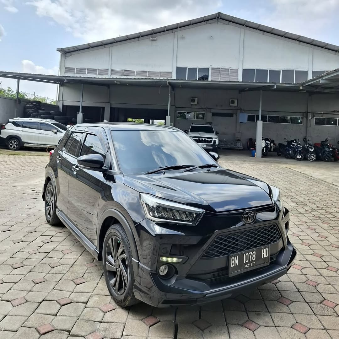 TOYOTA RAIZE 1.0T GR AT 