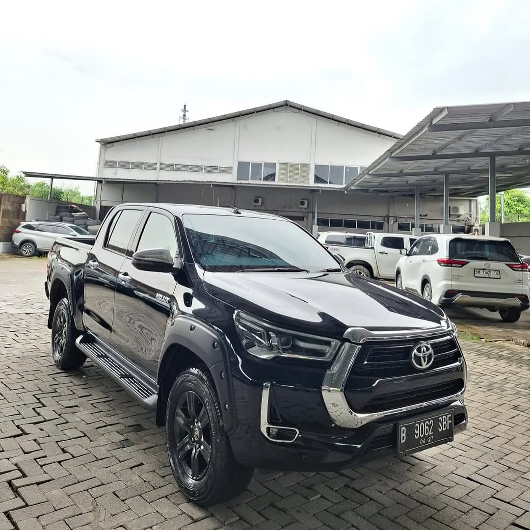 TOYOTA HILUX DC V 4X4 AT 