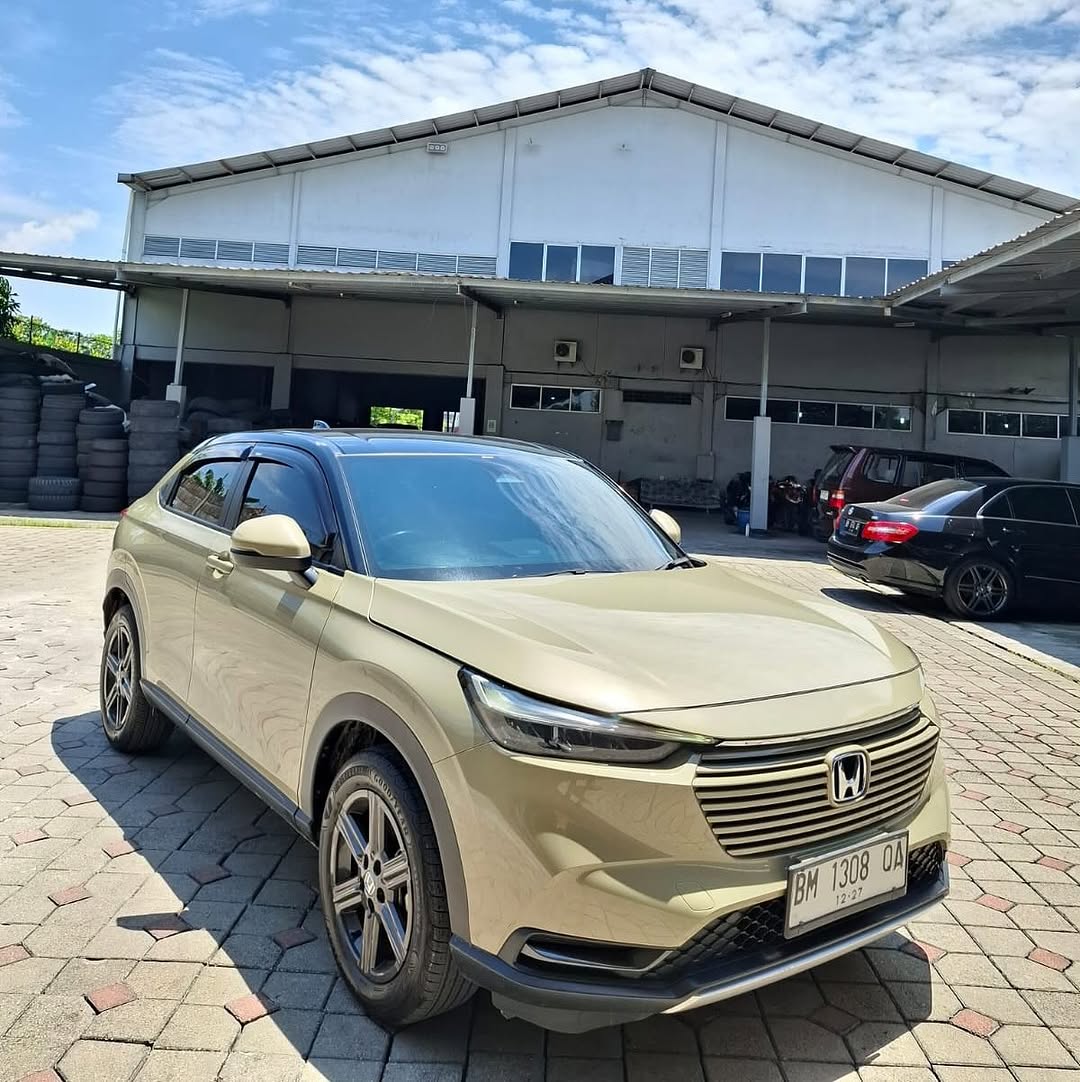 HONDA HRV 1.5 E CVT AT  