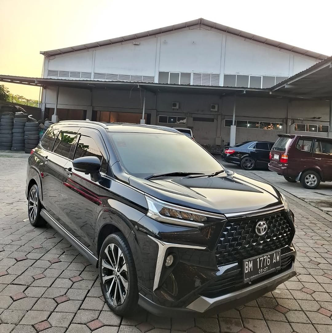 TOYOTA VELOZ Q CVT AT 