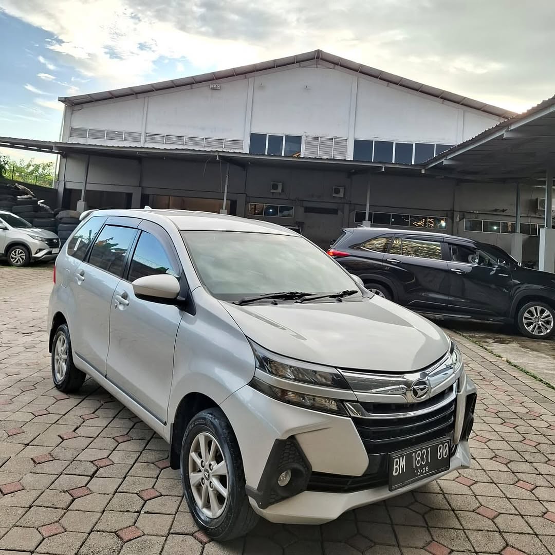 DAIHATSU XENIA 1.3 R AT Mpv