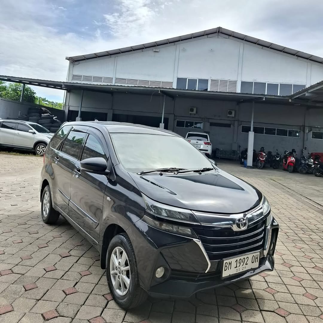 TOYOTA AVANZA 1.3 G MT 